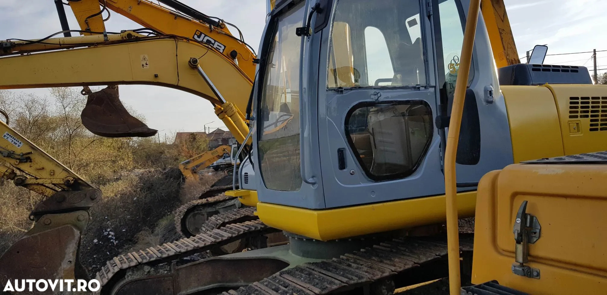 New Holland Holland E 265 Excavator pe șenile - 5