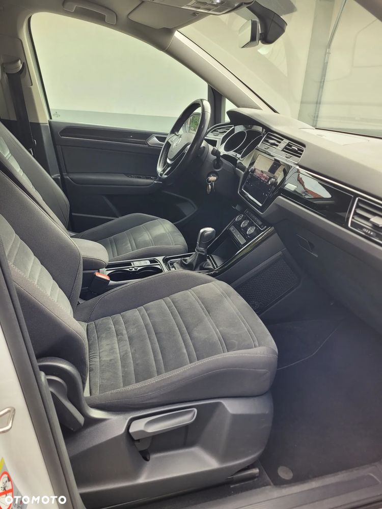 Volkswagen Touran 1.8 TSI BMT Highline DSG - 4