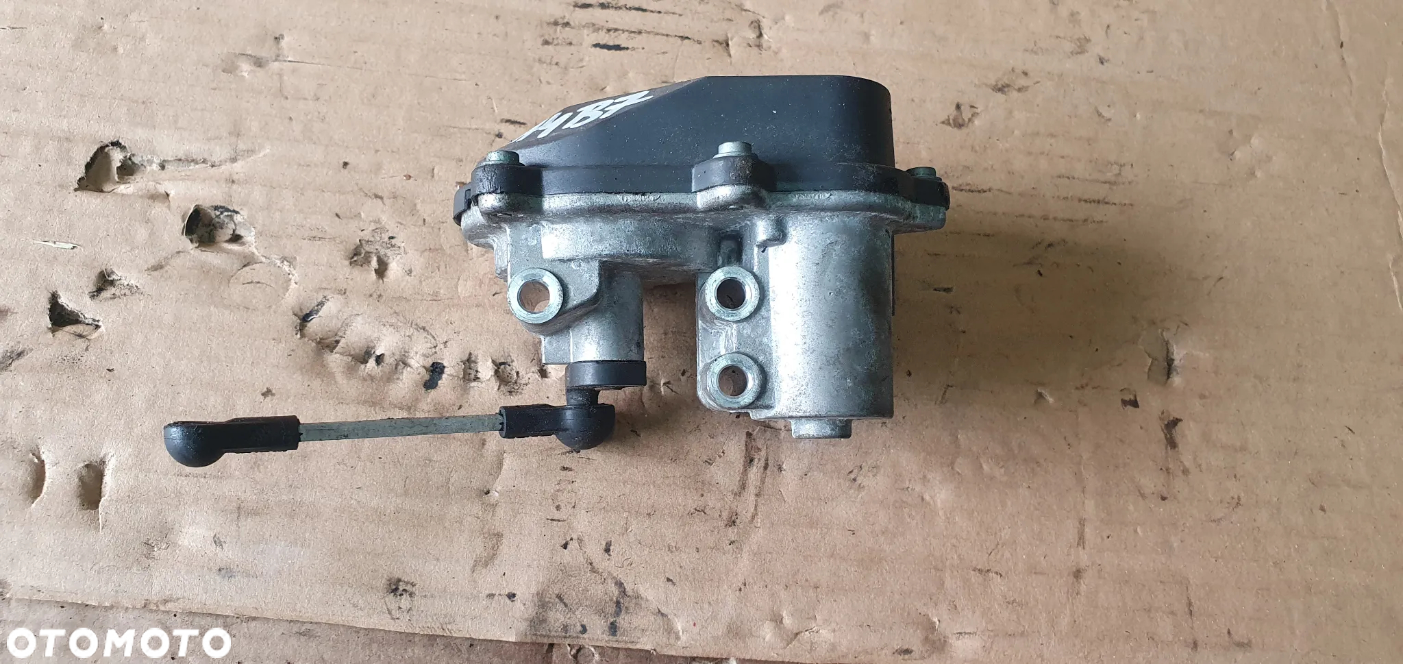 Nastawnik klap kolektora Audi A4 B7 2.0 TFSI 06F133482 - 5