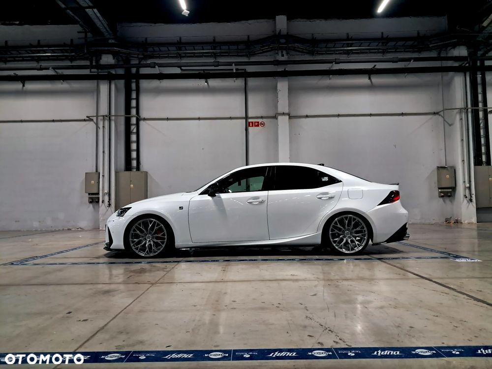 Lexus IS 200t F Sport - 16