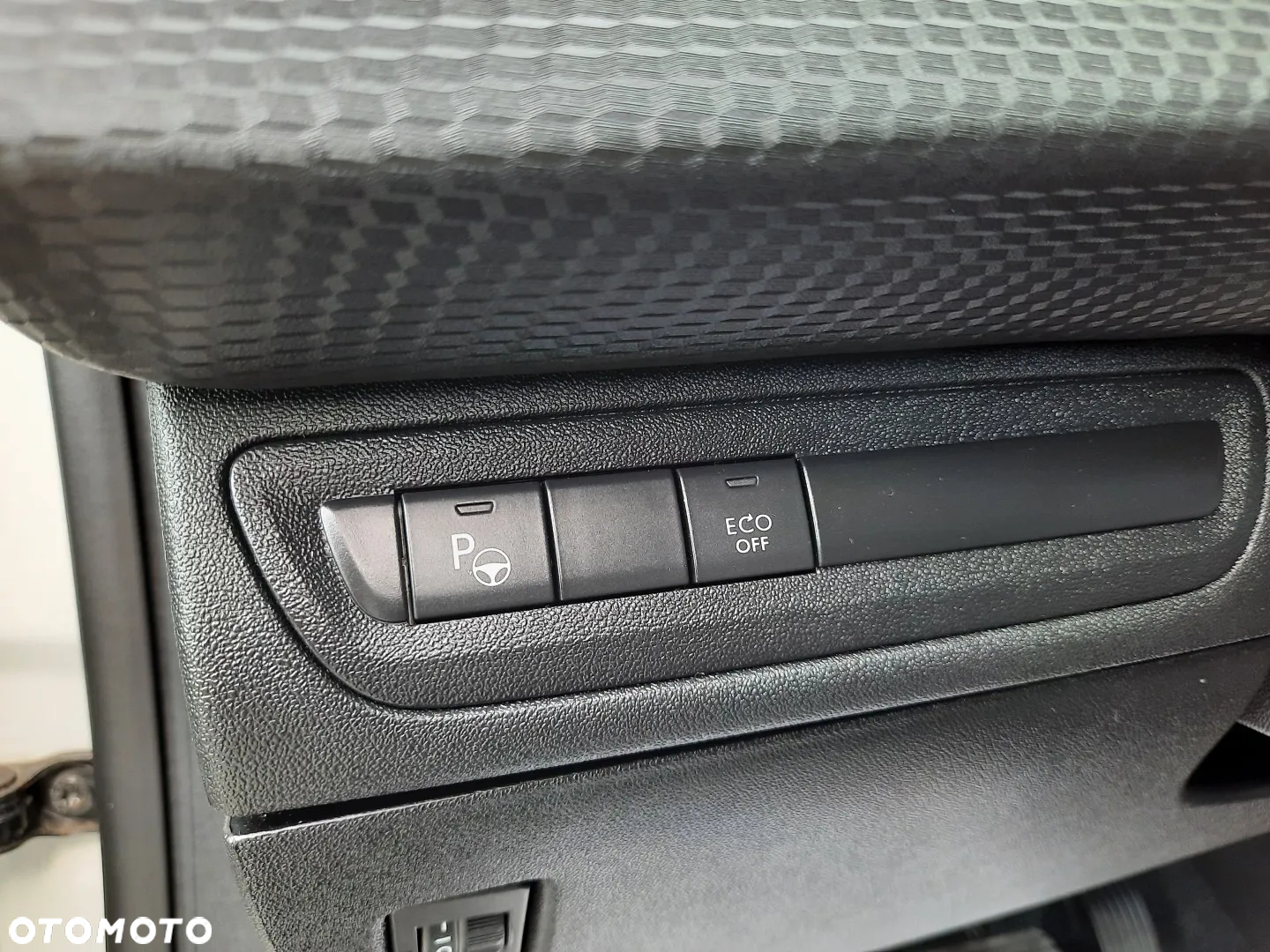 Peugeot 208 PureTech 110 Stop & Start EAT6 Allure - 25