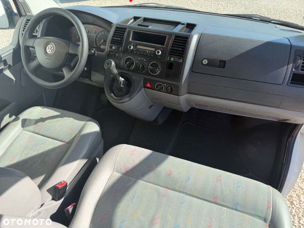 Volkswagen Transporter - 28