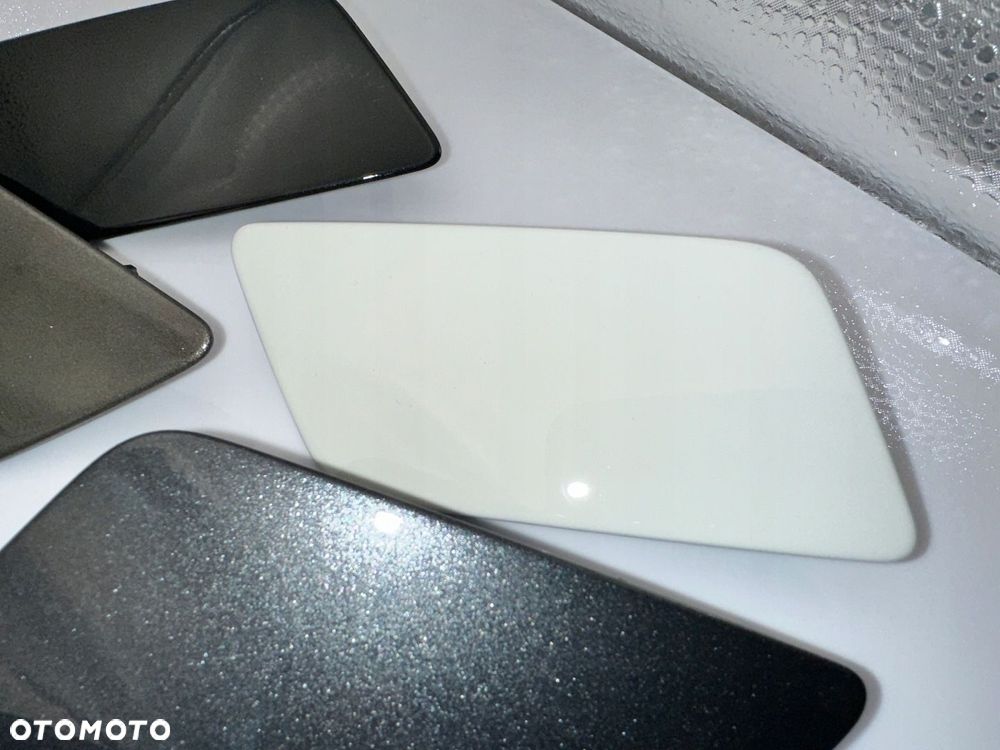 ZAŚLEPKA SPRYSKIWACZA AUDI Q3 LEWA LUB PRAWA 8U0955276H 8U0955275H KOLORY - 9