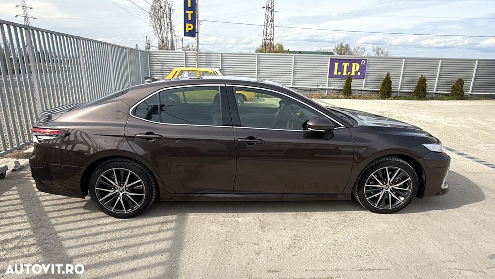 Toyota Camry 2.5 Dynamic - 6