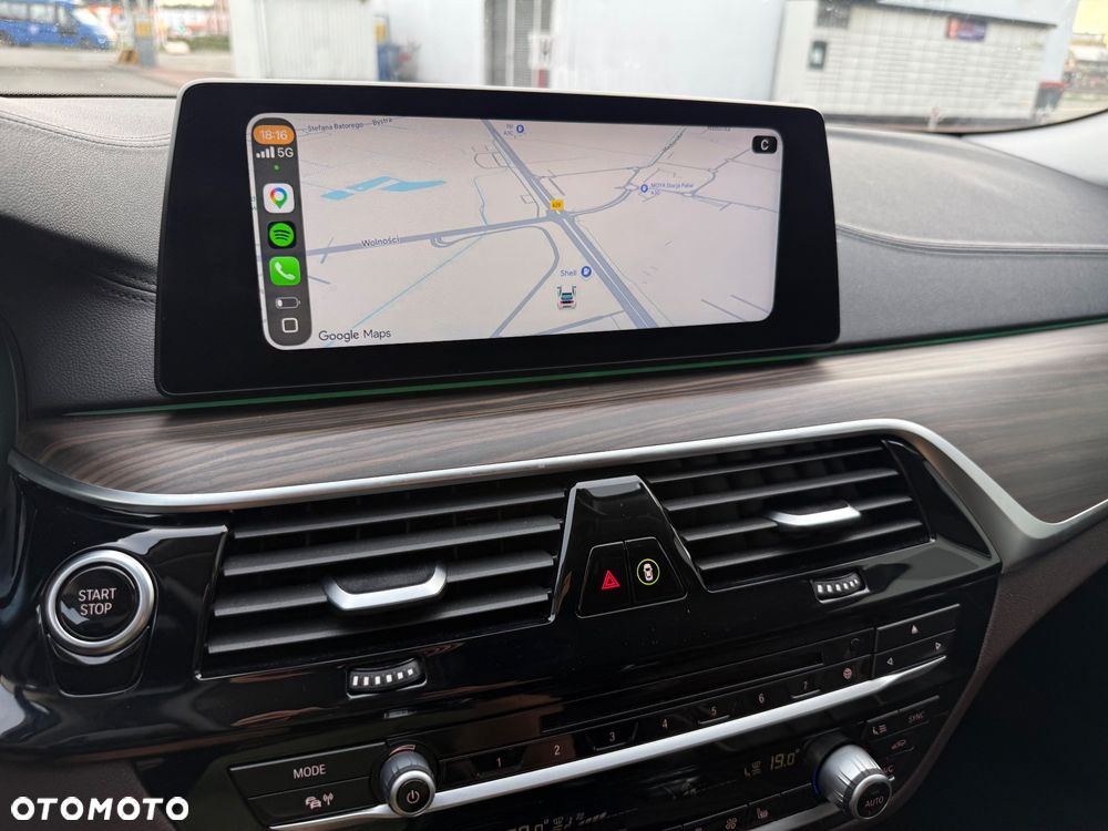 BMW Seria 5 530e iPerformance GPF Sport - 36