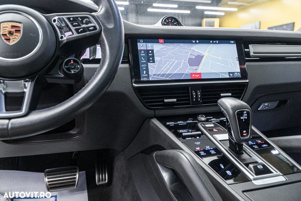 Porsche Cayenne Turbo - 28