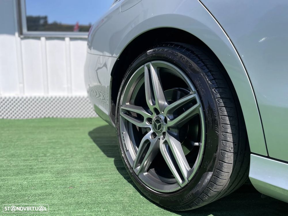 Mercedes-Benz E 220 d AMG Line - 13