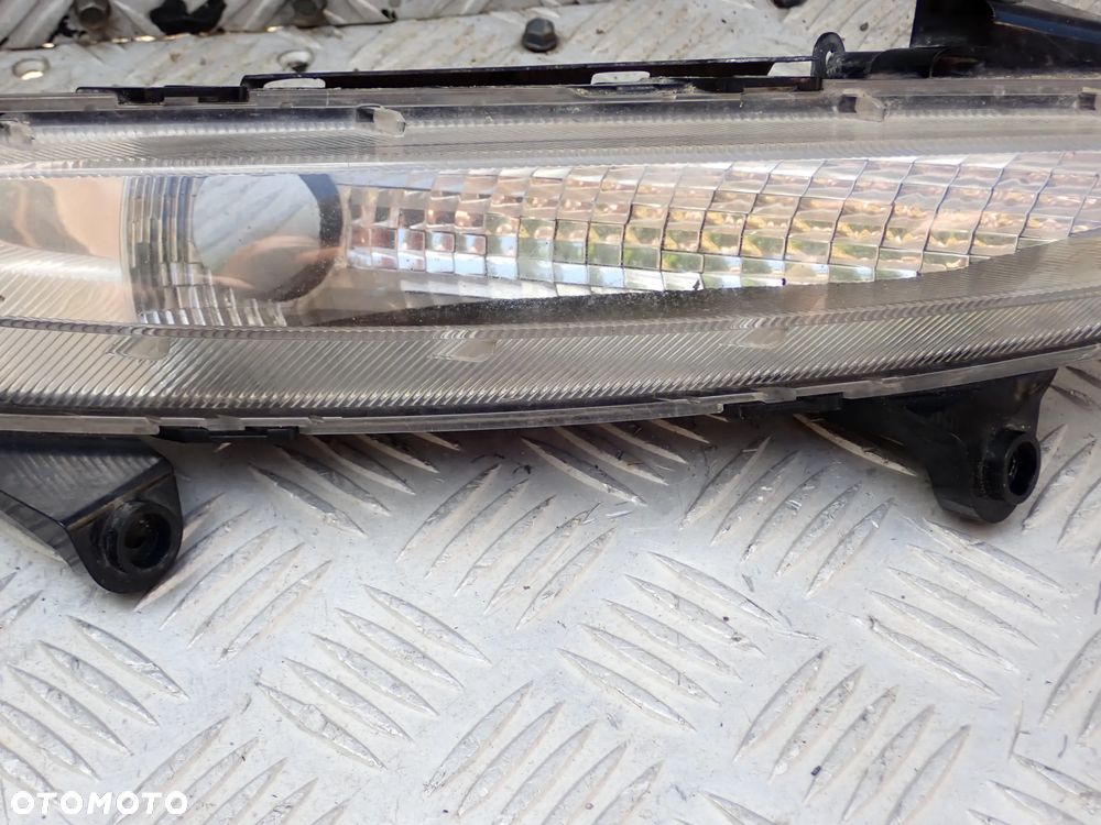 ŚWIATŁA DO JAZDY DZIENNEJ KIA CEED II LIFT PRAWY PRZÓD 92208-A2000 - 8