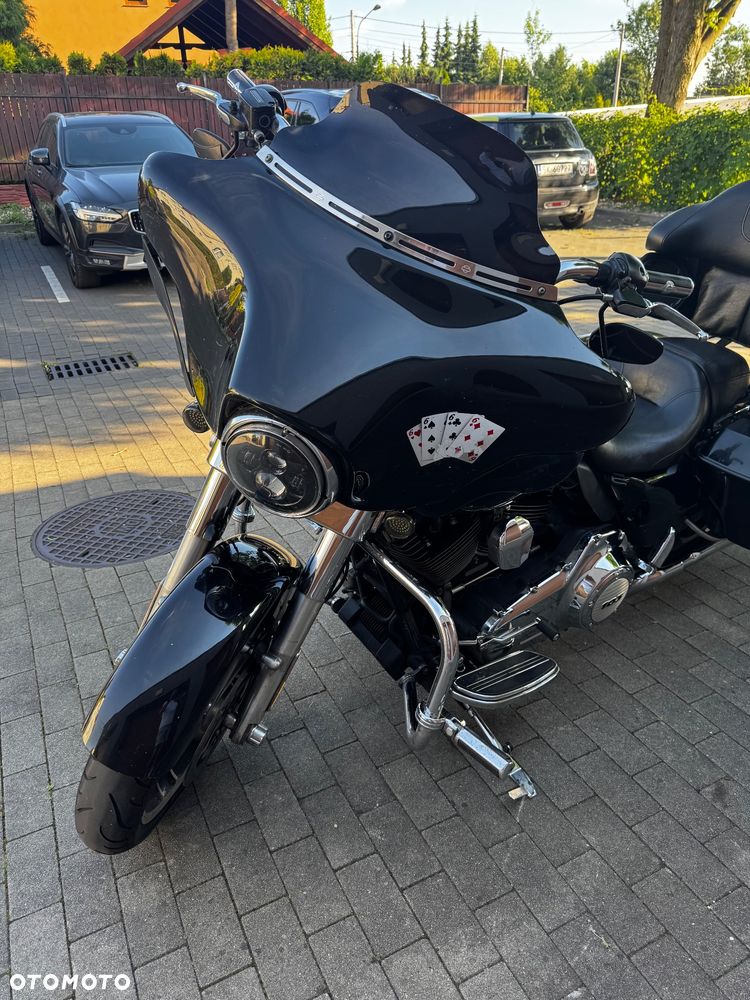 Harley-Davidson Touring Street Glide - 4