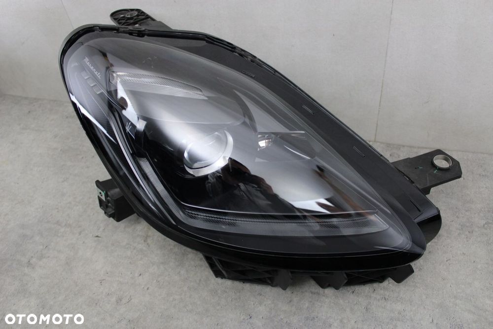 PRAWY REFLEKTOR LAMPA PRZÓD LED MASERATI GRECALE - 2