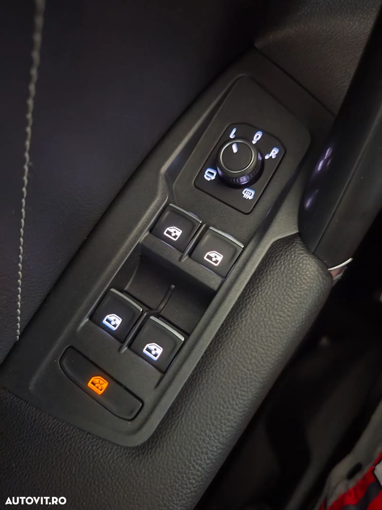 Volkswagen Tiguan - 31