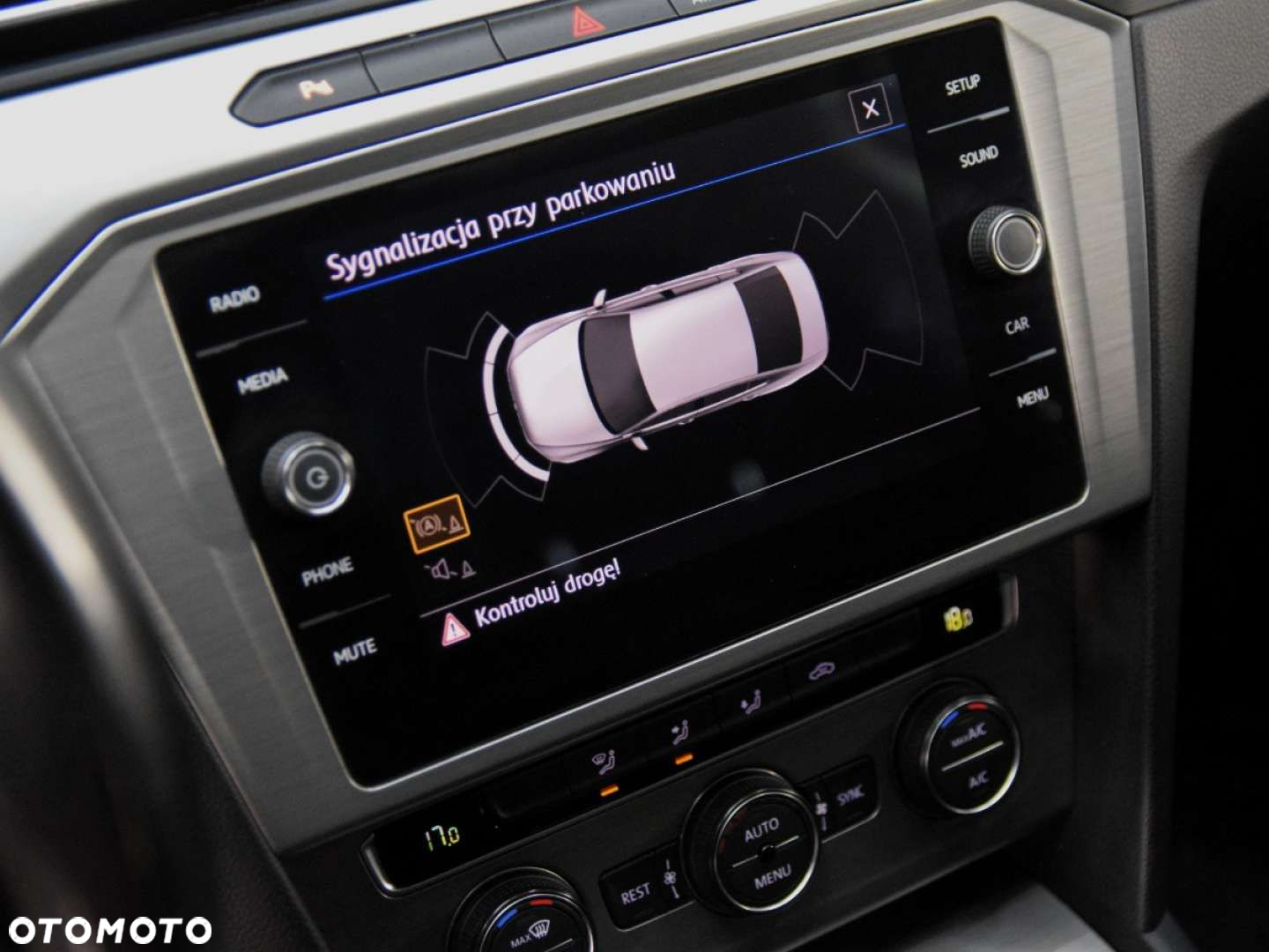 Volkswagen Passat - 26