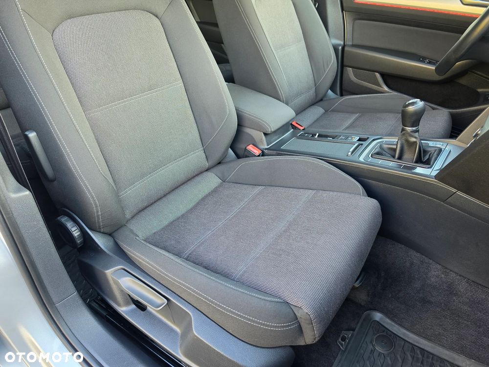 Volkswagen Passat 2.0 TDI (BlueMotion Technology) Comfortline - 39