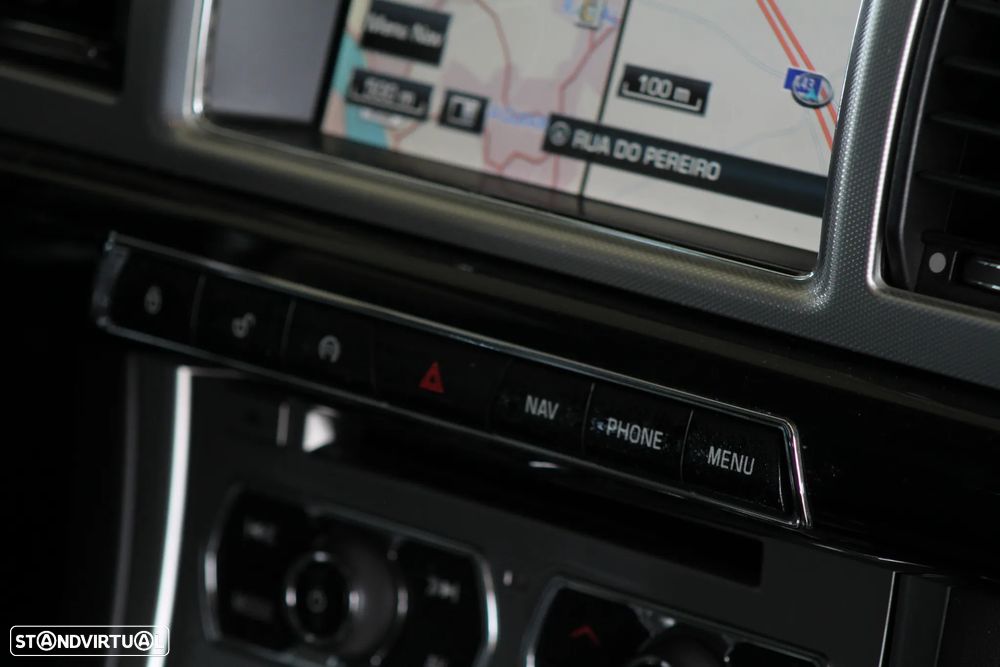 Jaguar XF Sportbrake 2.2 D R-Sport - 17