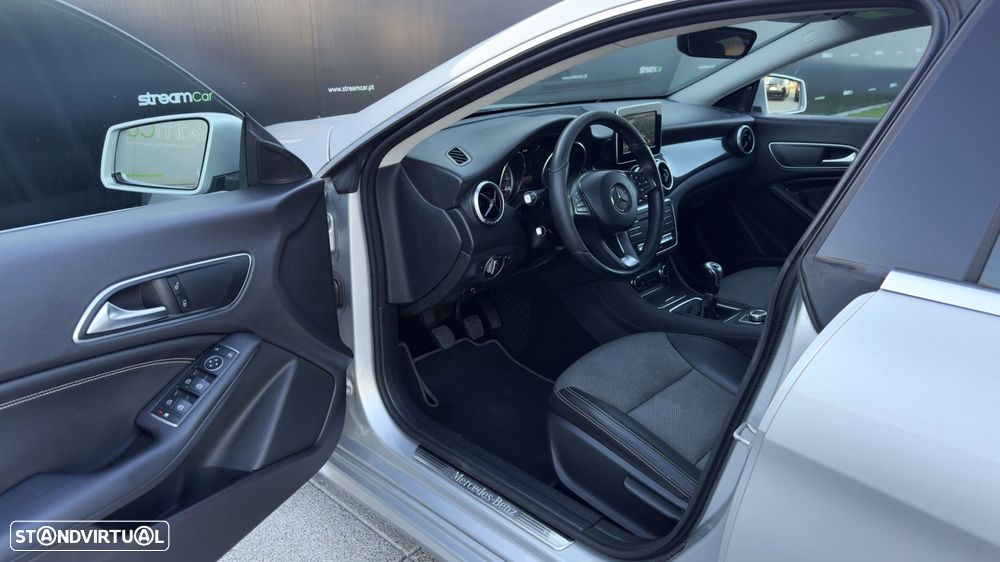 Mercedes-Benz CLA 180 d Shooting Brake Urban - 9
