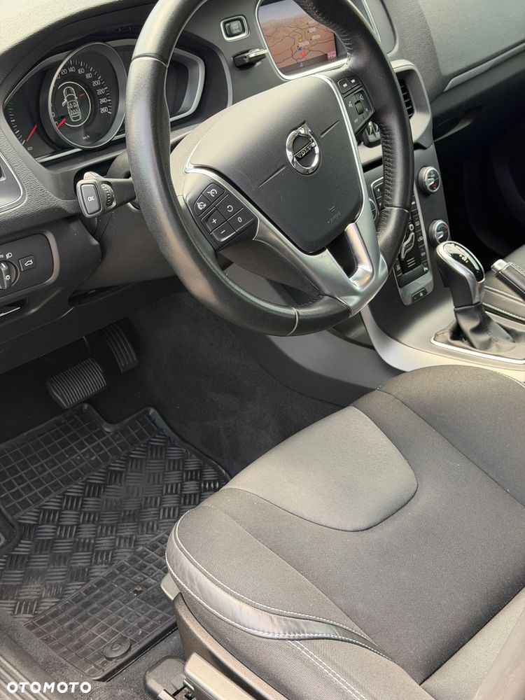 Volvo V40 - 20
