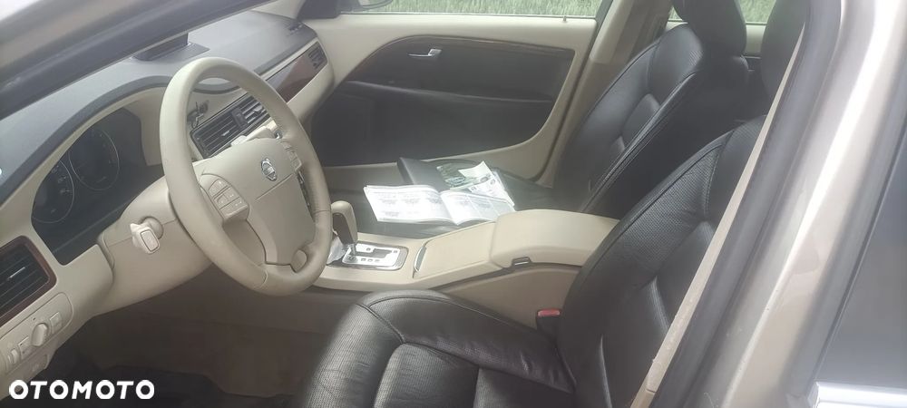Volvo XC 70 - 9