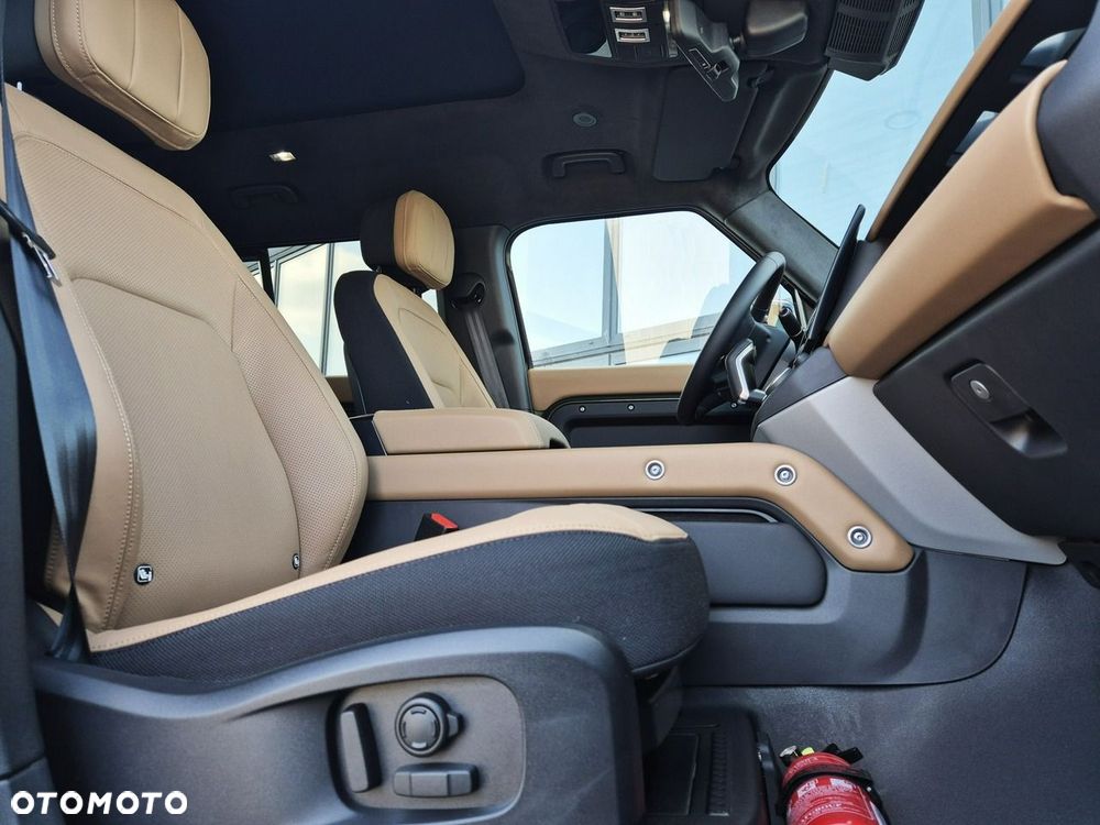 Land Rover Defender 110 D350 X - 27