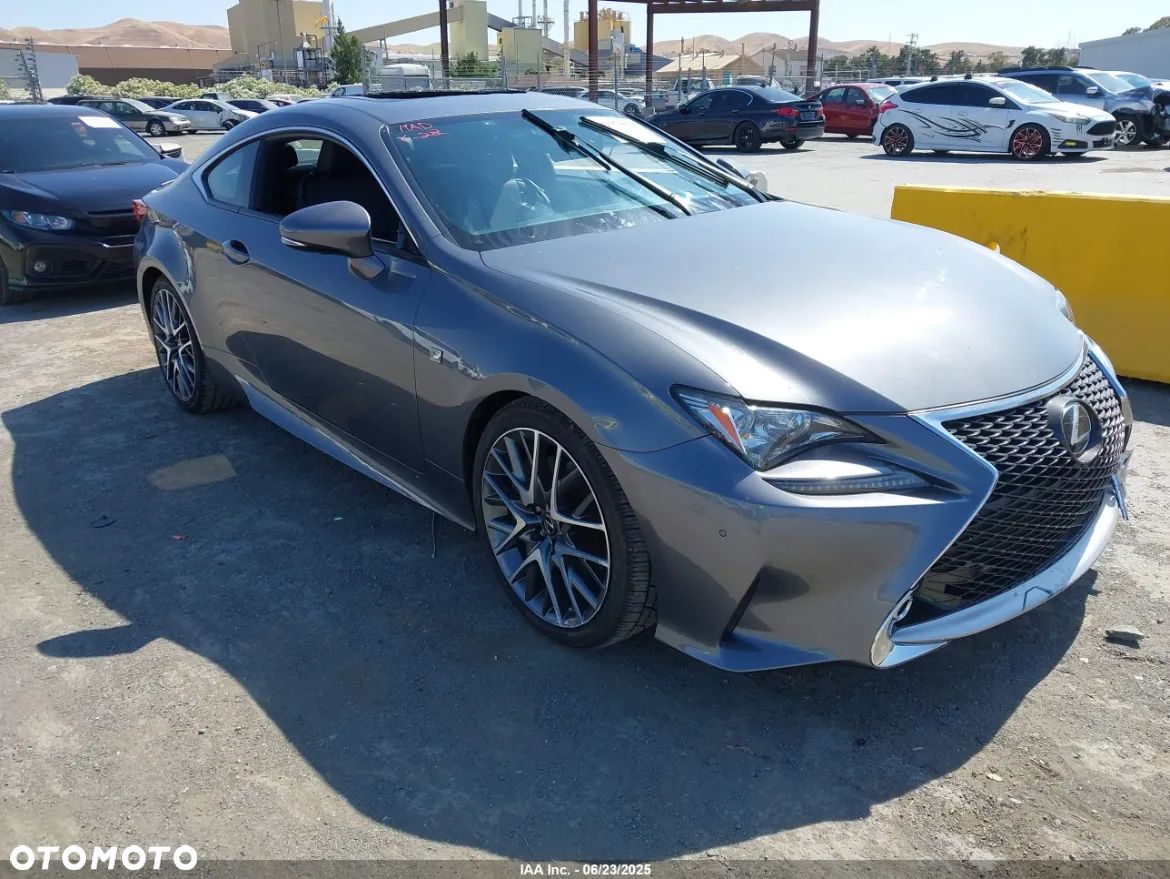 Lexus RC - 1