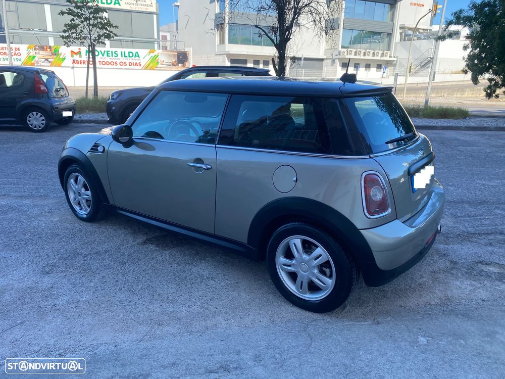 MINI 3 Portas One D - 10