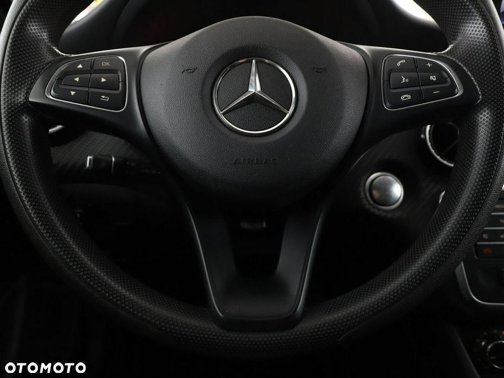 Mercedes-Benz GLA 180 - 22