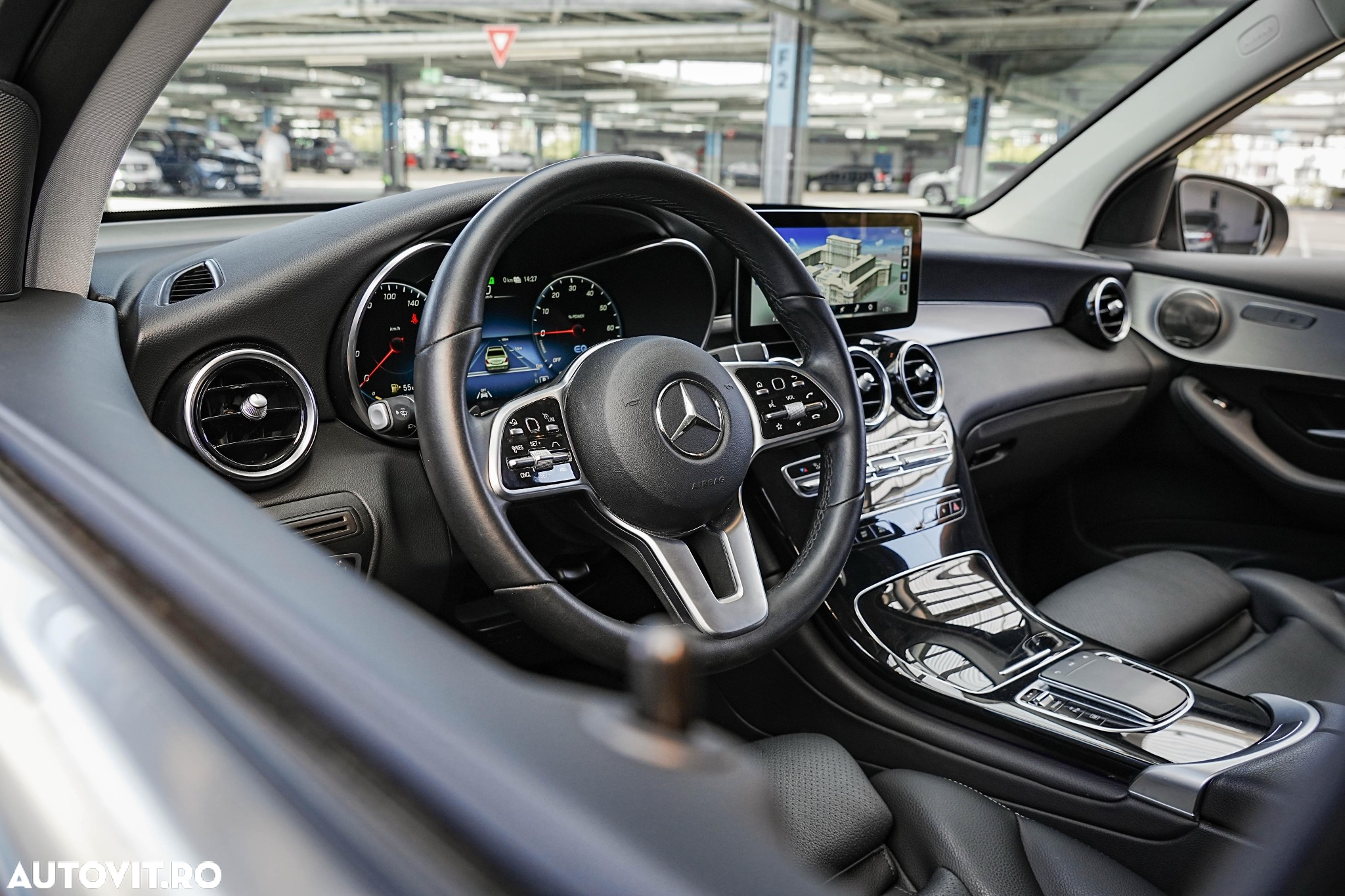 Mercedes-Benz GLC - 9