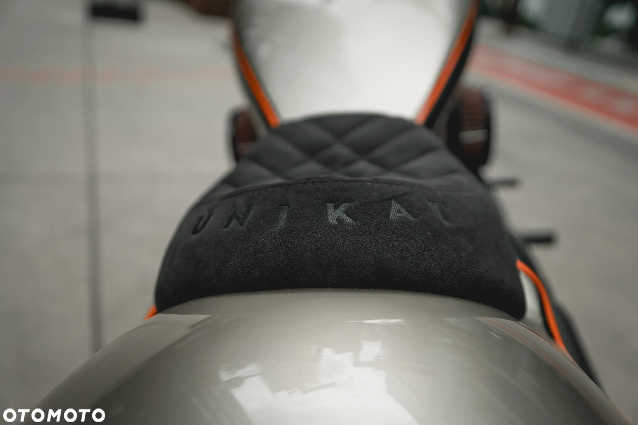 Suzuki Intruder - 4