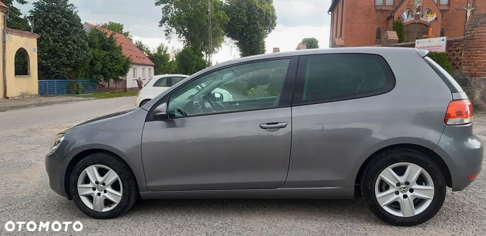 Volkswagen Golf - 6