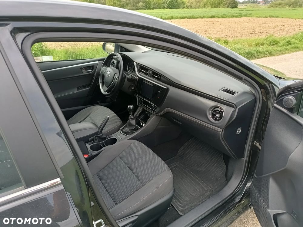 Toyota Corolla 1.6 Premium - 12
