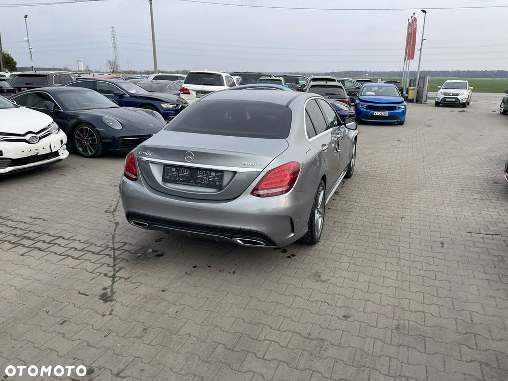 Mercedes-Benz Klasa C 220 d 4Matic 9G-TRONIC AMG Line - 4