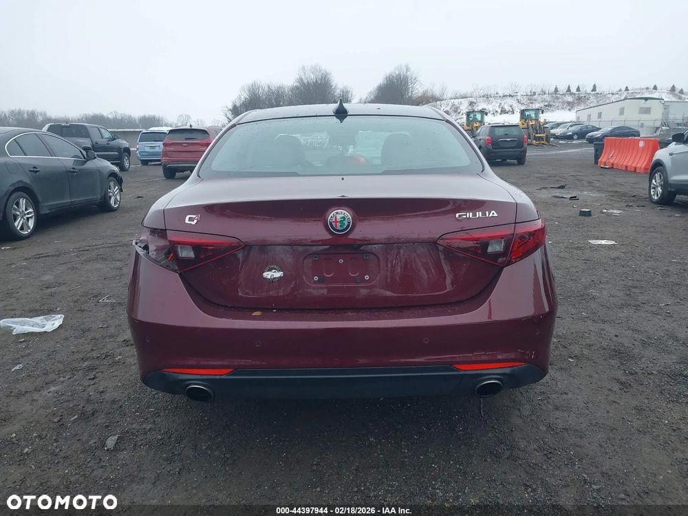 Alfa Romeo Giulia - 26