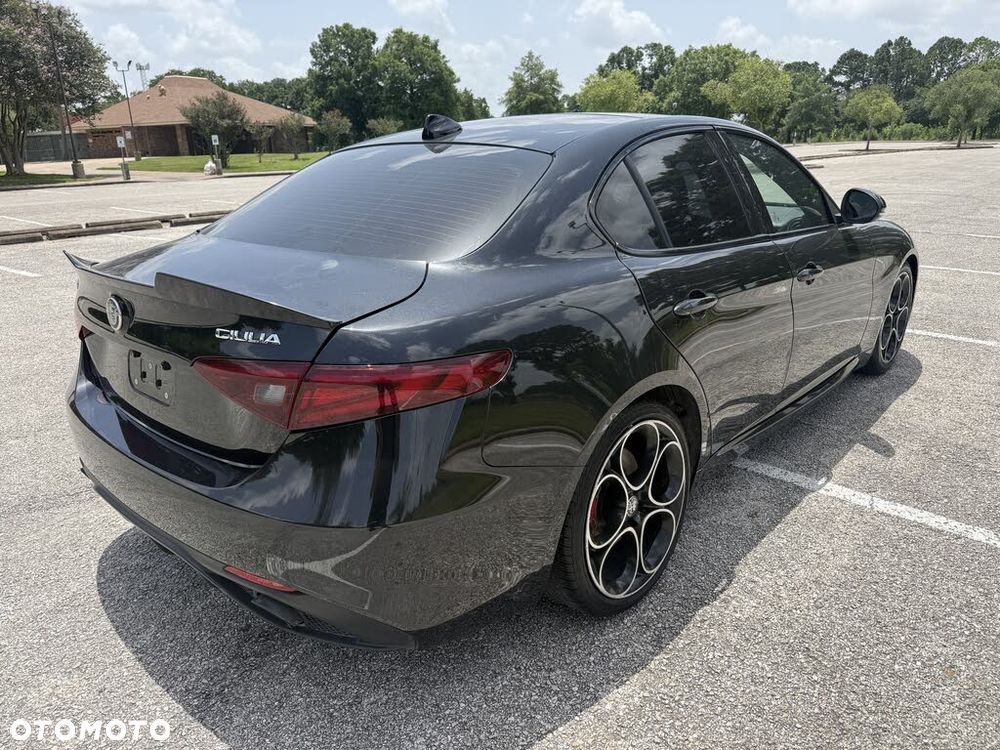 Alfa Romeo Giulia 2.0 Turbo 16V AT8 Veloce - 5