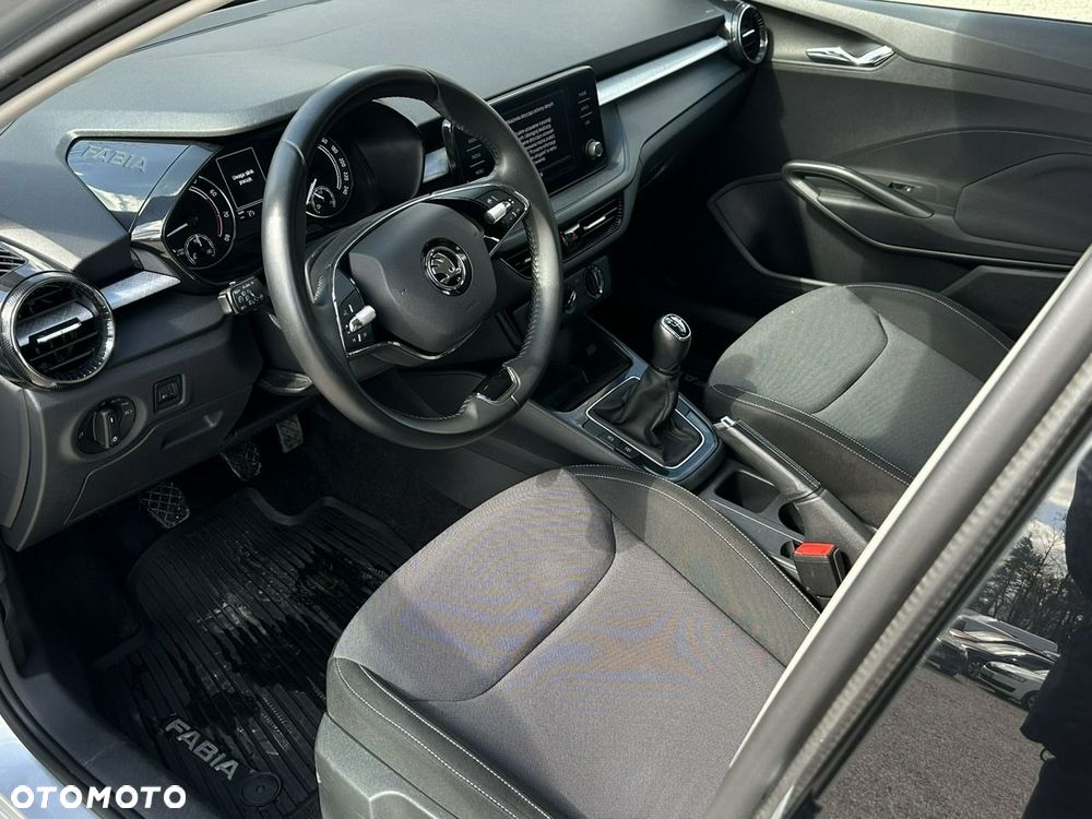 Skoda Fabia 1.0 Ambition - 11