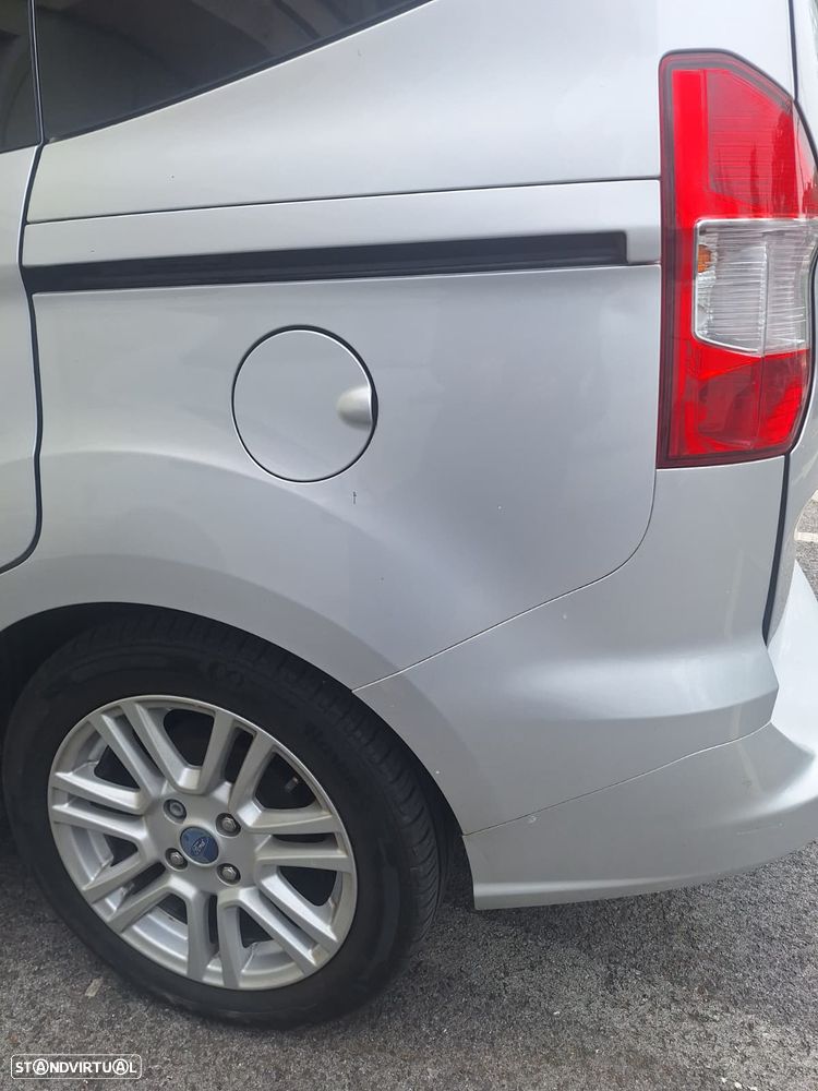 Ford Tourneo Courier 1.0 EcoBoost Titanium - 6