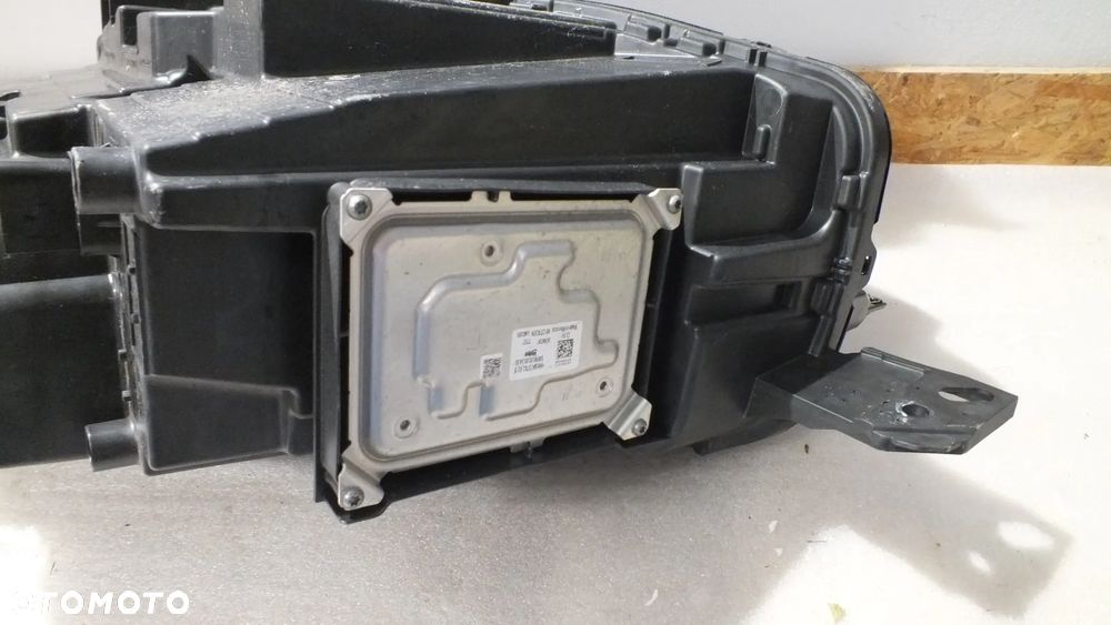 Lampa przednia prawa Citroen Berlingo IV Lift 9852932780 - 8