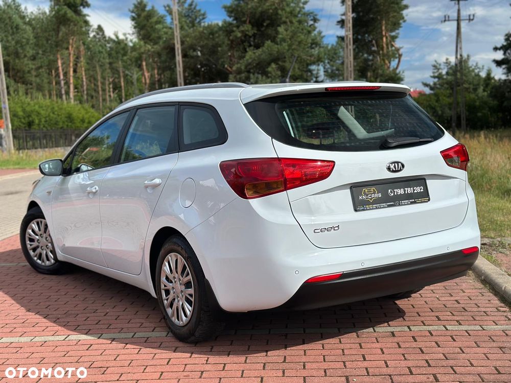 Kia Ceed 1.6 GDI Business Line - 18