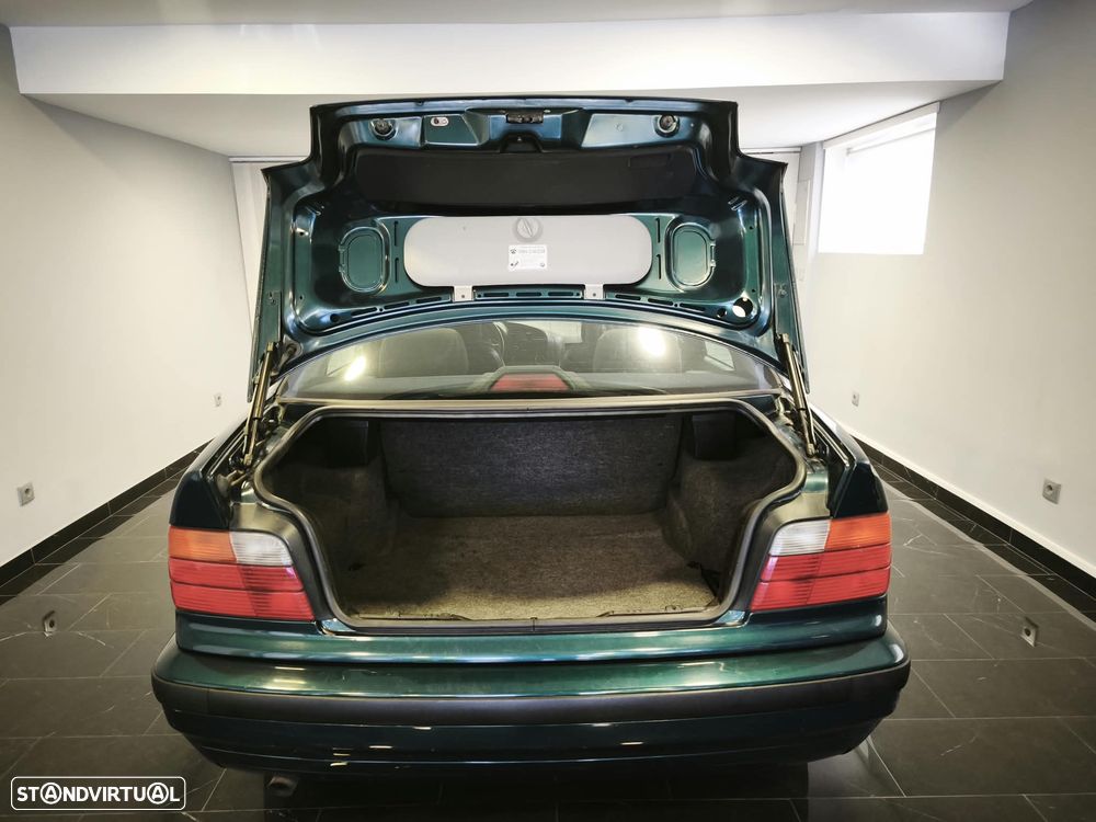 BMW 318 - 12