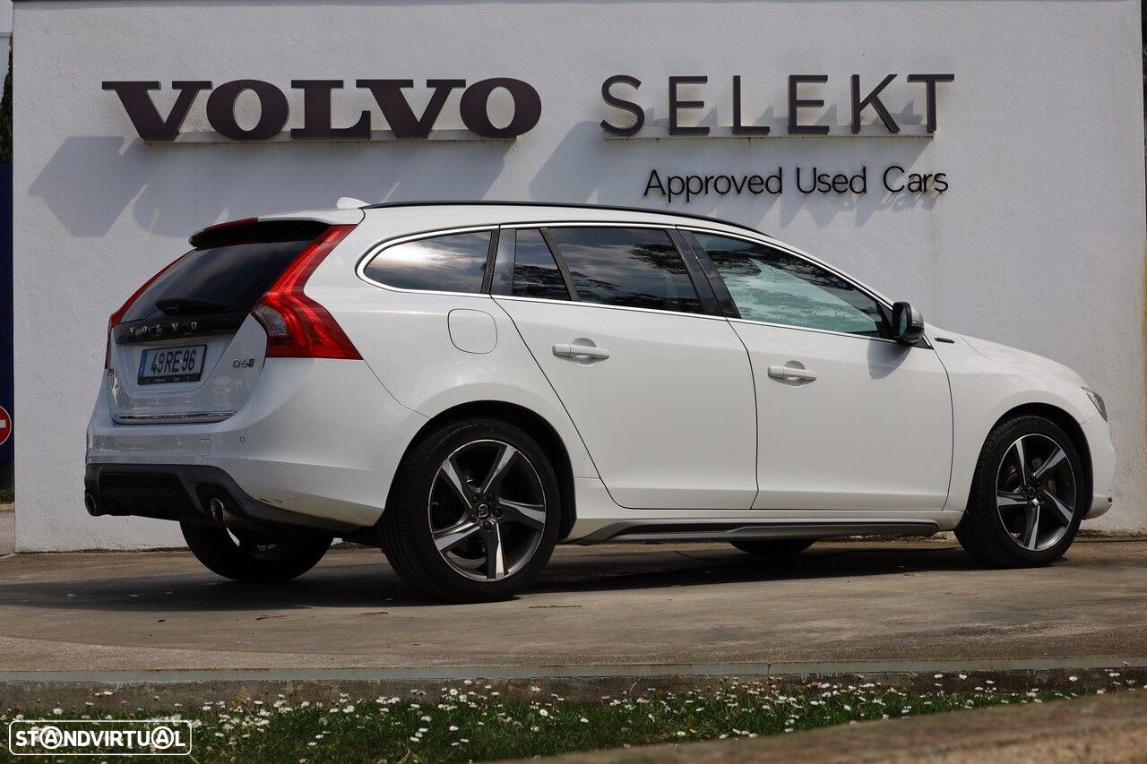 Volvo V60 2.4 D6 R-Design Mom.AWD Phev - 22