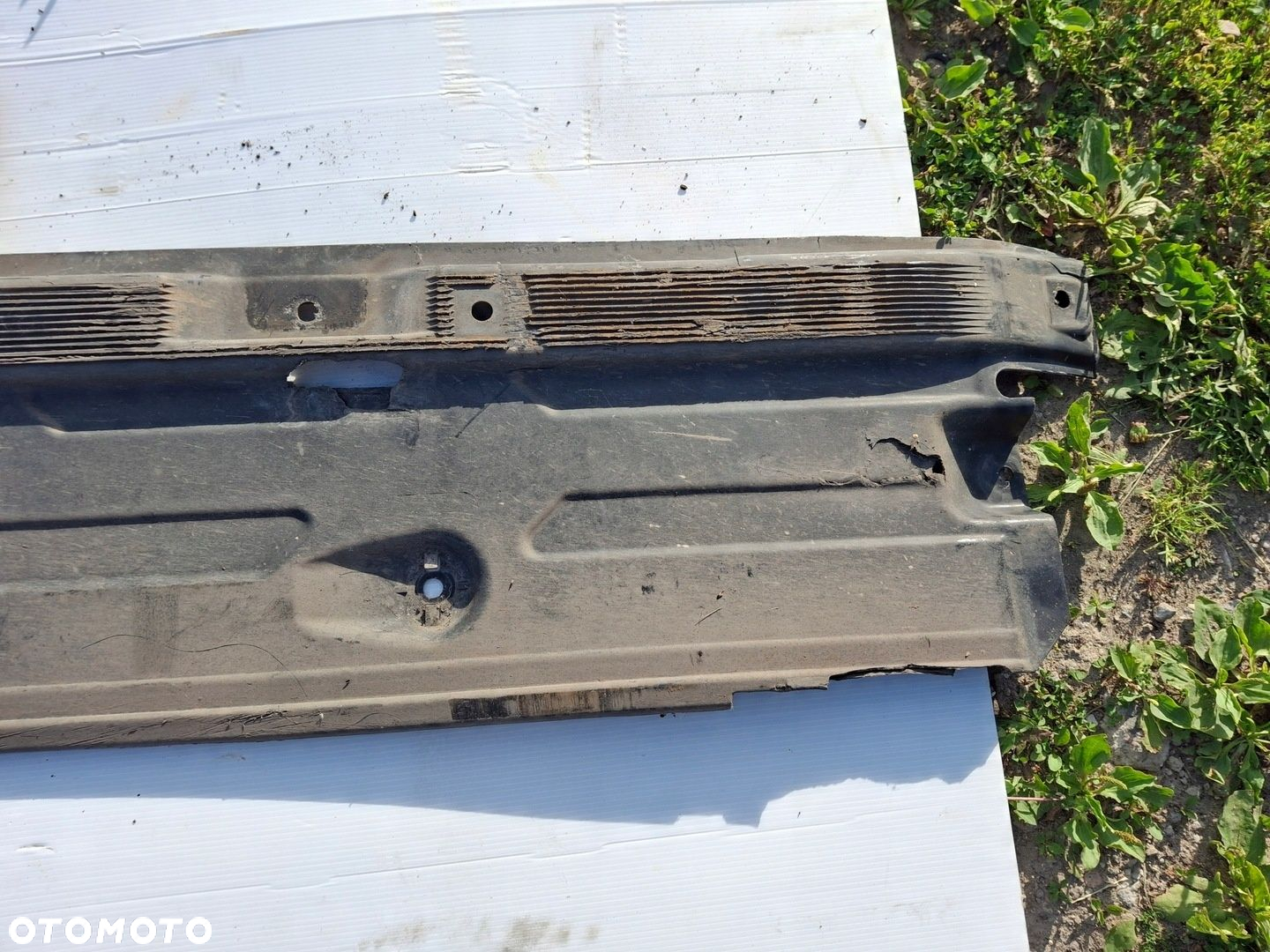 Mercedes C207 W207 W204 OSŁONA PŁYTA PODWOZIA LEWA A2046809108 - 4