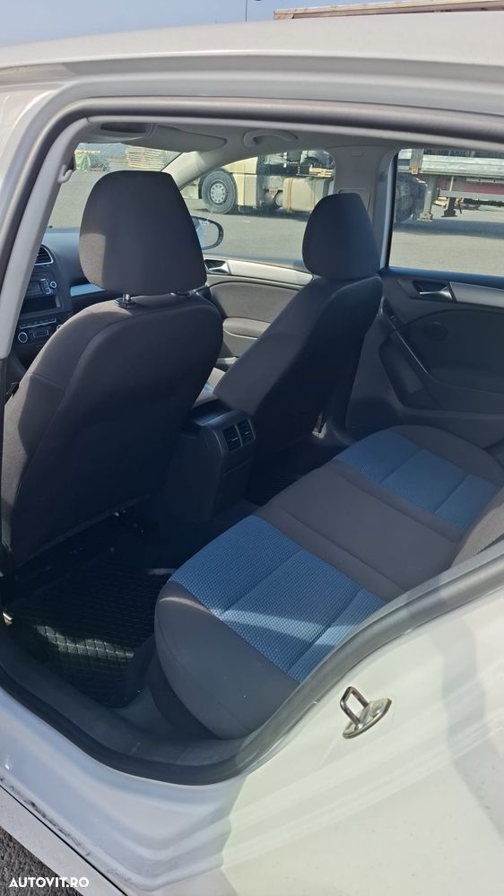 Volkswagen Golf 1.6 TDI DPF BlueMotion Technology Highline - 7