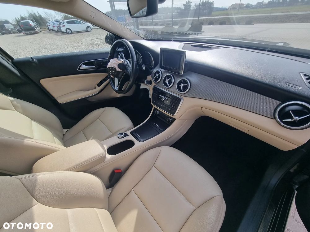 Mercedes-Benz GLA 200 (CDI) d 7G-DCT - 13