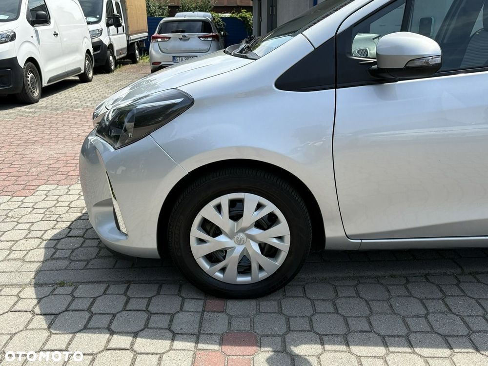 Toyota Yaris - 10