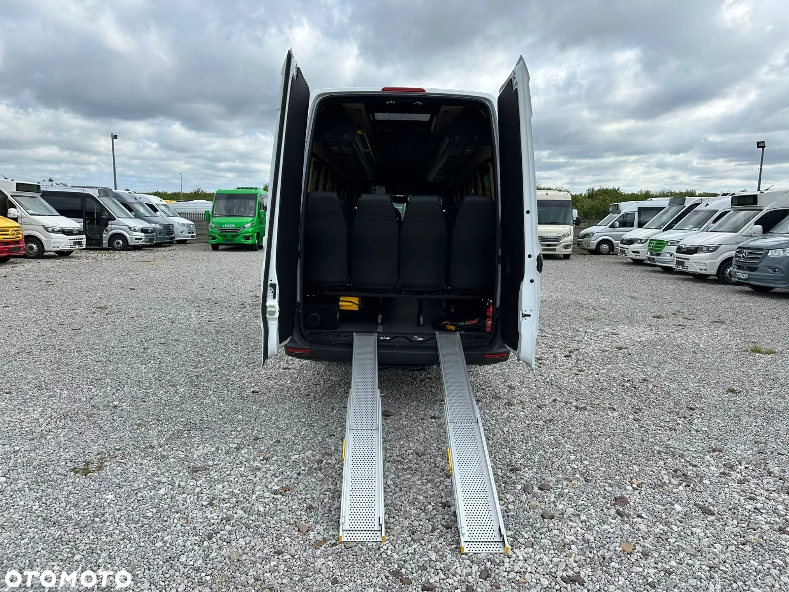 Mercedes-Benz Sprinter 517 - 5