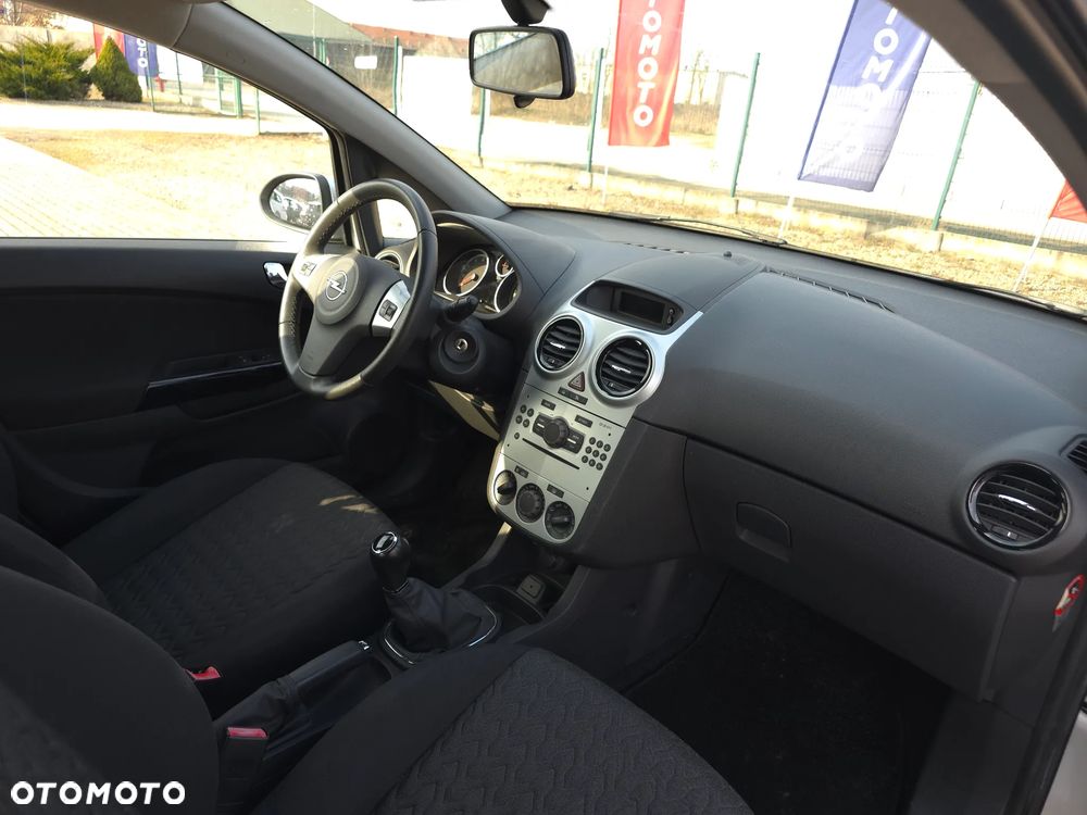 Opel Corsa 1.4 16V Edition - 13