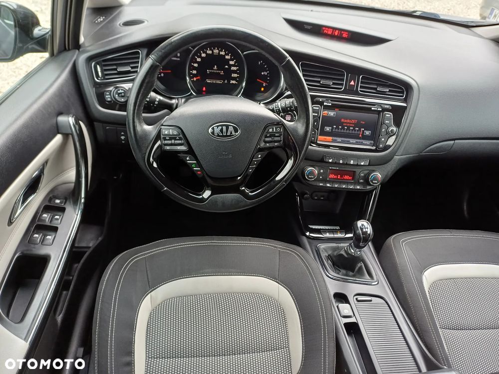 Kia Ceed 1.6 GDI Business Line - 17
