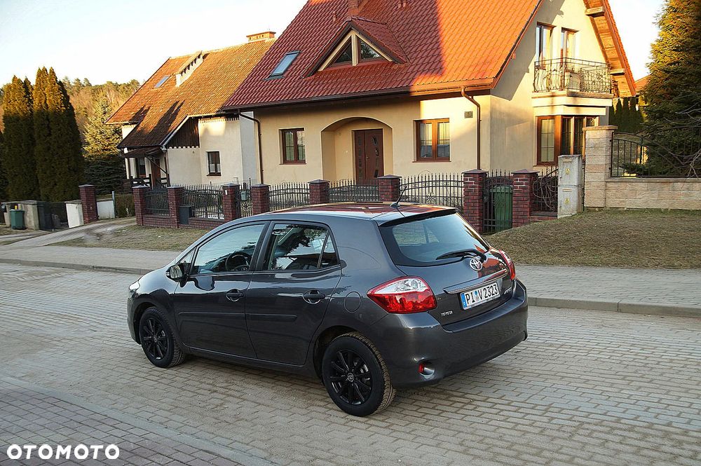 Toyota Auris 1.33 VVT-i - 4
