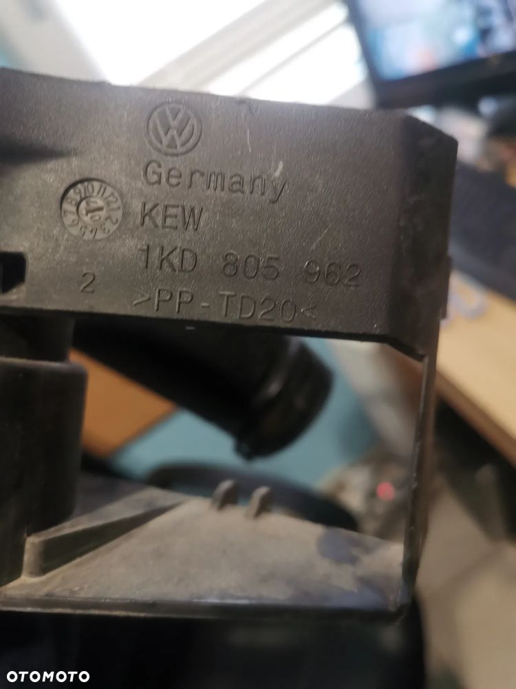 ŁAPACZ POWIETRZA WLOT DOLOT POWIETRZA RURA SSĄCA 1.4 TSI GOLF OCTAVIA LEON PASSAT  B6 1.4 TSI 1.8 TSI 1KD805962 1K0129684AJ - 2
