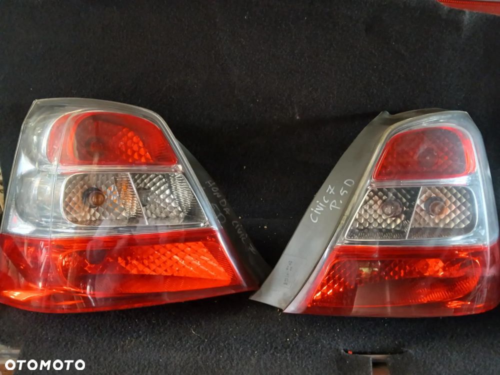 Honda Civic VII lift 5D lampa tylna lewa, prawa - 1