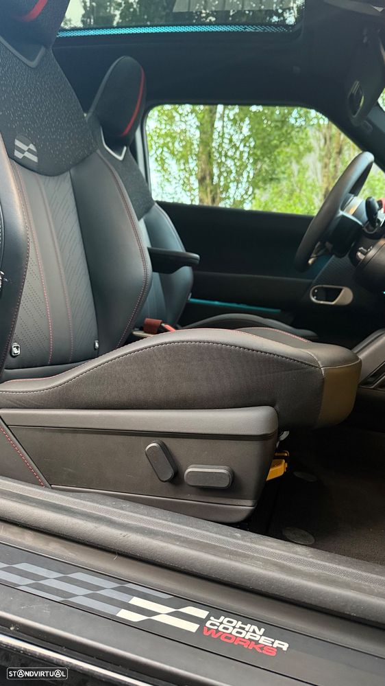 MINI 3 Portas Cooper SE JCW M - 32