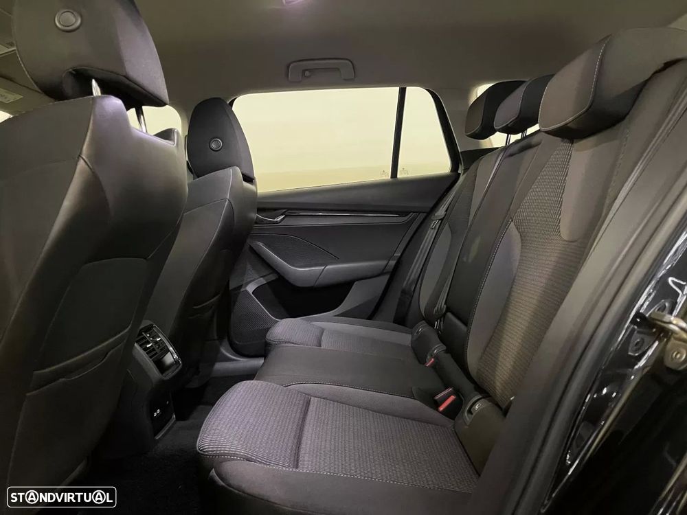Skoda Octavia Break 2.0 TDI Ambition DSG - 13